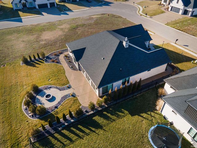 2065 Chadwick Drive, Newburgh, IN 47630