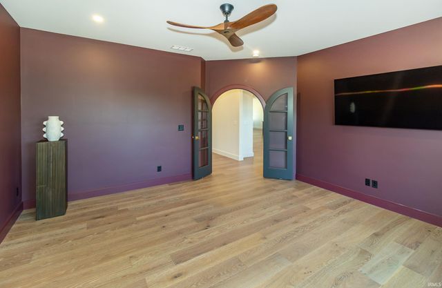 2065 Chadwick Drive, Newburgh, IN 47630