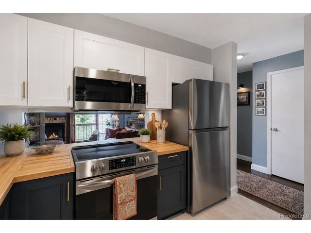 4049 S Richfield Way, Aurora, CO 80013