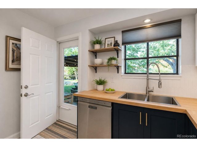 4049 S Richfield Way, Aurora, CO 80013