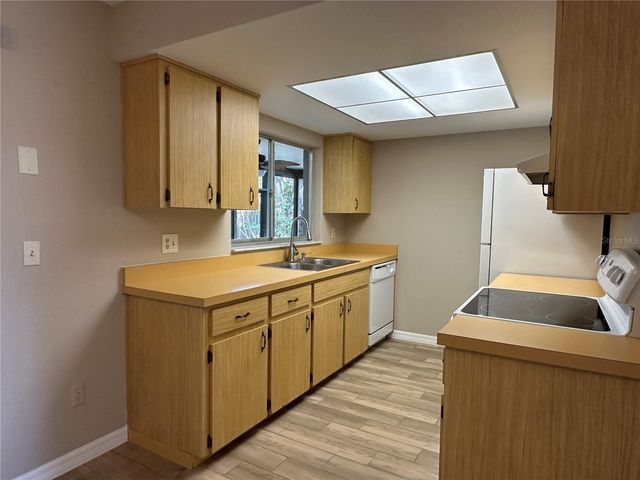 2526 POET LANE, Orlando, FL 32817