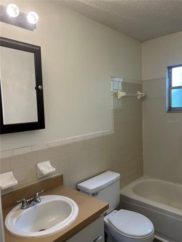 4916 16TH STREET, Zephyrhills, FL 33542