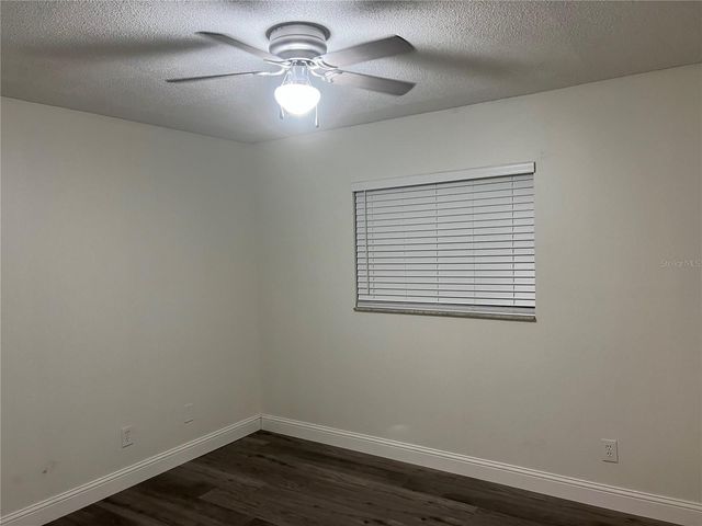 4916 16TH STREET, Zephyrhills, FL 33542