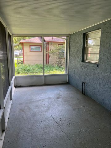 4916 16TH STREET, Zephyrhills, FL 33542