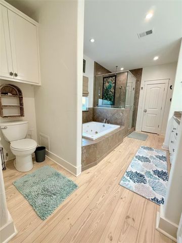 986 Dolly Street, Gilchrist, TX 77617