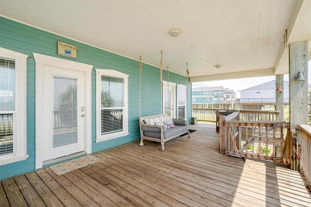 986 Dolly Street, Gilchrist, TX 77617