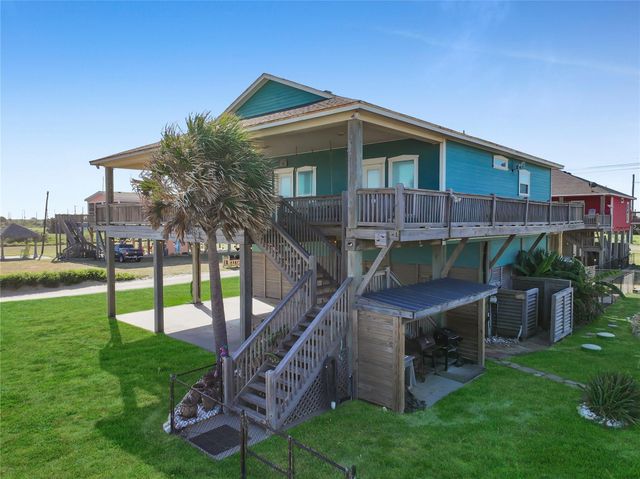 986 Dolly Street, Gilchrist, TX 77617