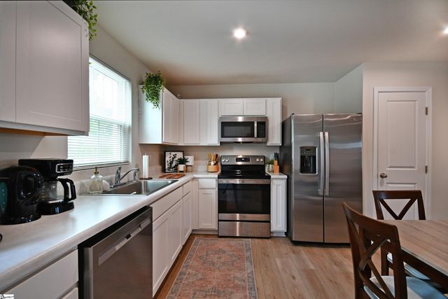 508 Mills Hill Way, Greenville, SC 29605