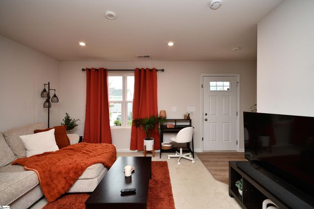 508 Mills Hill Way, Greenville, SC 29605