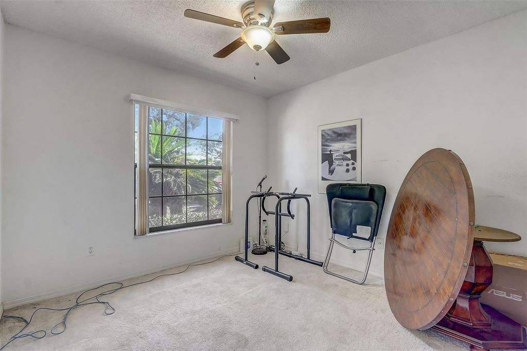 Image 16 of property listing at 10400 HUNTERS TRAIL COURT, Orlando, FL 32817