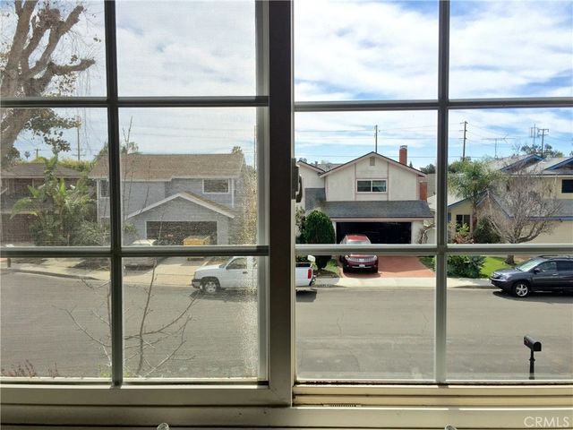 990 Trabuco, Costa Mesa, CA 92627