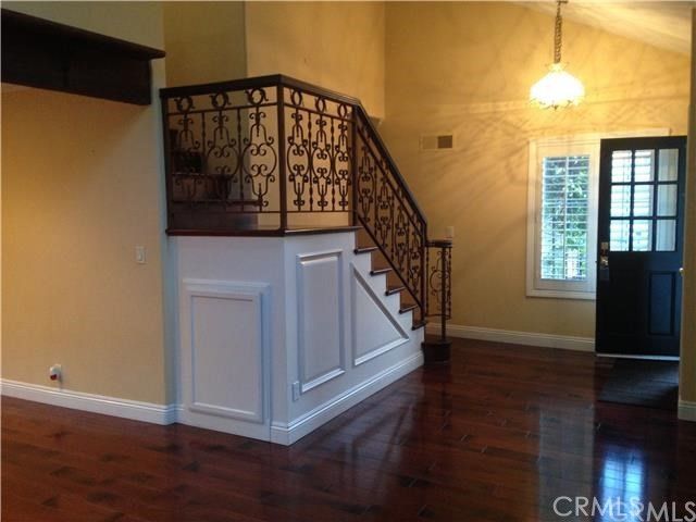 990 Trabuco, Costa Mesa, CA 92627