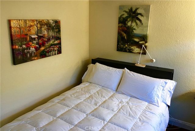 990 Trabuco, Costa Mesa, CA 92627