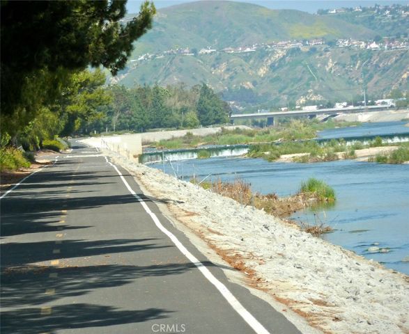 990 Trabuco, Costa Mesa, CA 92627