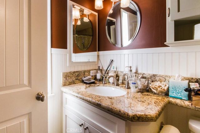 990 Trabuco, Costa Mesa, CA 92627