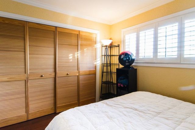 990 Trabuco, Costa Mesa, CA 92627