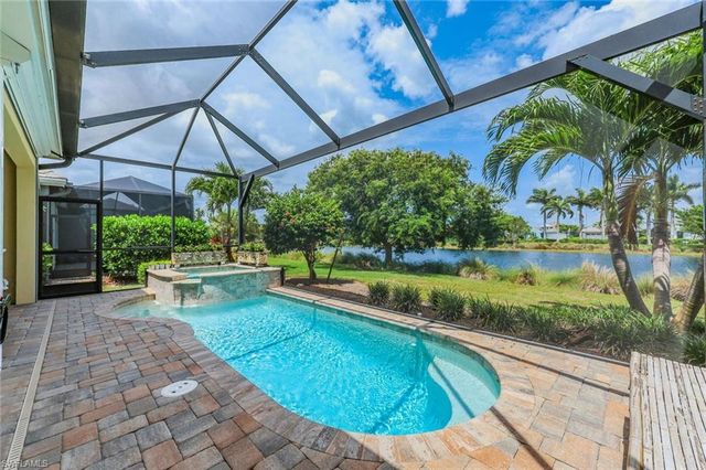 5878 Haiti DR, Naples, FL 34113