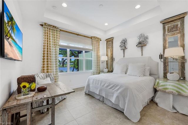 5878 Haiti DR, Naples, FL 34113