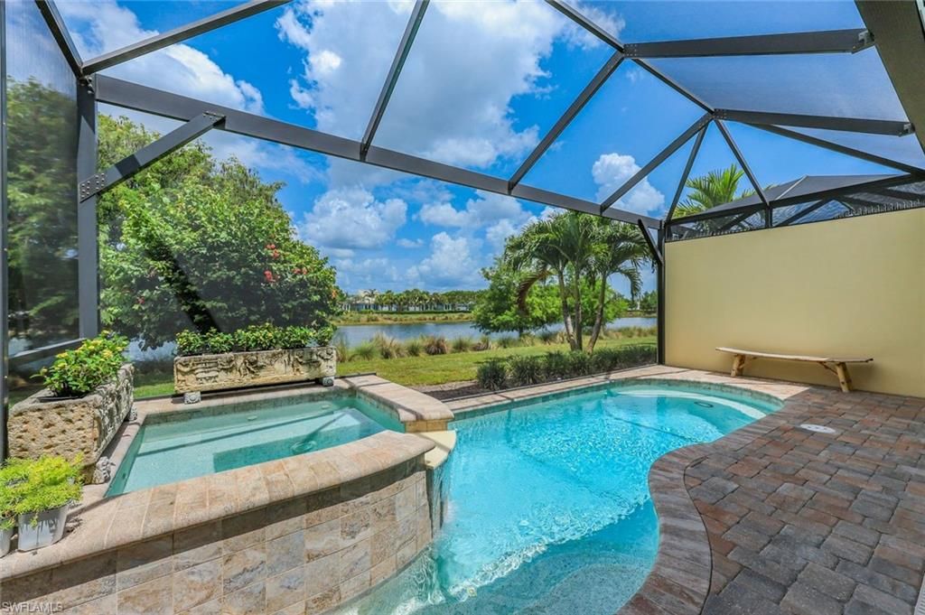 5878 Haiti DR, Naples, FL 34113