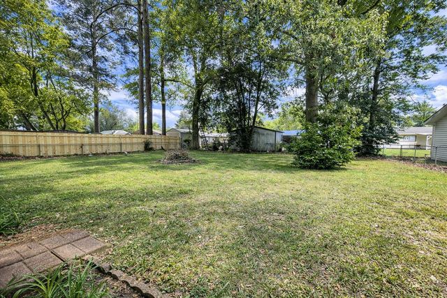 202 Robin Dr., Petal, MS 39465