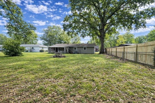 202 Robin Dr., Petal, MS 39465