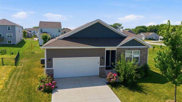 4170 Cheyenne Court, Waukee, IA 50263