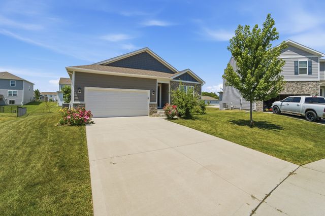 4170 Cheyenne Court, Waukee, IA 50263