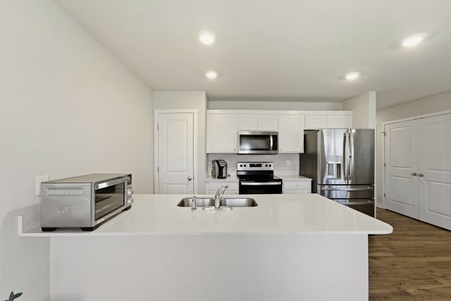 4170 Cheyenne Court, Waukee, IA 50263