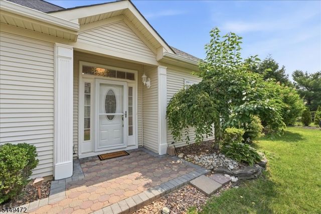 32 Gabriella Cir, Manchester Twp., NJ 08759