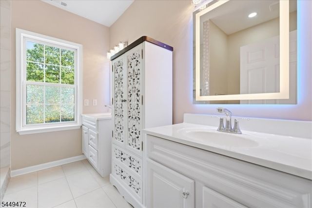 32 Gabriella Cir, Manchester Twp., NJ 08759