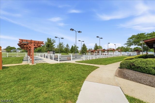32 Gabriella Cir, Manchester Twp., NJ 08759