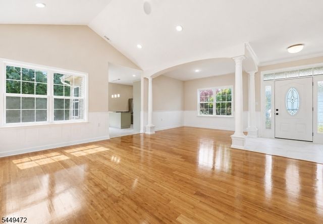 32 Gabriella Cir, Manchester Twp., NJ 08759