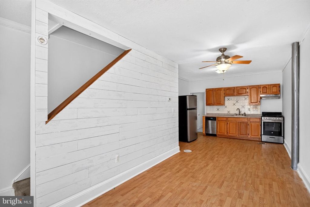 2324 ALMOND ST, PHILADELPHIA, PA 19125 — photo 2
