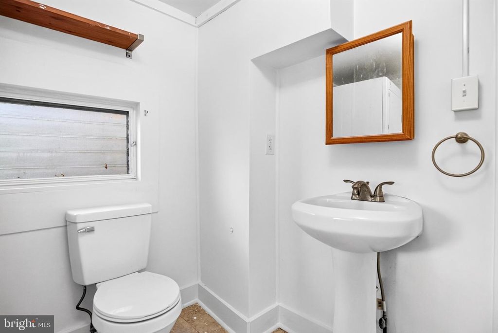 2324 ALMOND ST, PHILADELPHIA, PA 19125 — photo 4