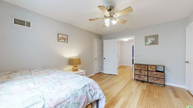 4648 31 Hwy, W, Cottontown, TN 37048