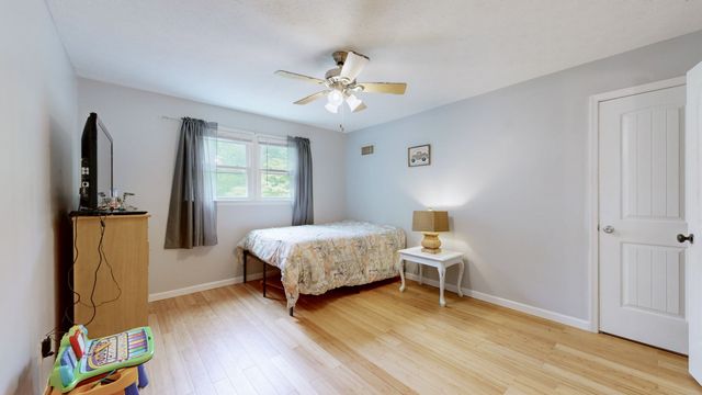 4648 31 Hwy, W, Cottontown, TN 37048