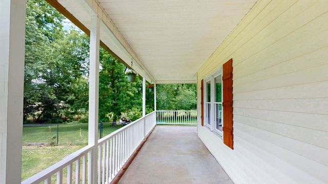 4648 31 Hwy, W, Cottontown, TN 37048