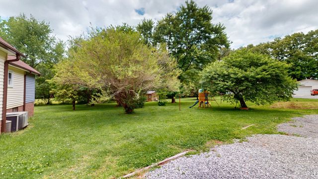 4648 31 Hwy, W, Cottontown, TN 37048