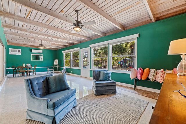 2700 DESOTO WAY S, St Petersburg, FL 33712