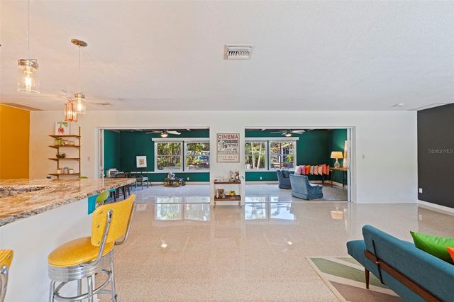 2700 DESOTO WAY S, St Petersburg, FL 33712