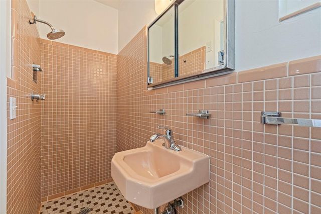 2700 DESOTO WAY S, St Petersburg, FL 33712
