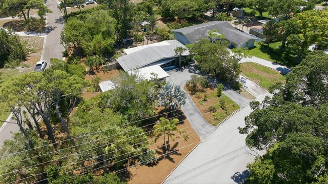 2700 DESOTO WAY S, St Petersburg, FL 33712