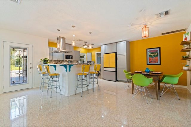2700 DESOTO WAY S, St Petersburg, FL 33712