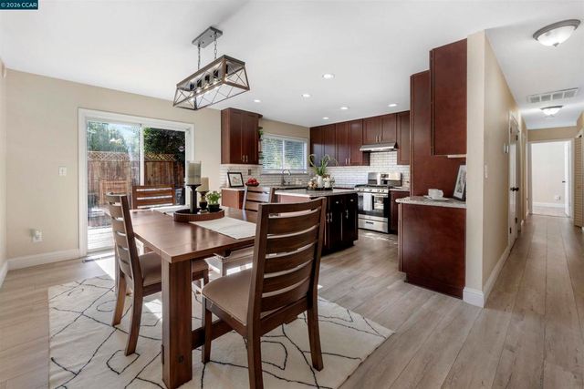 3611 Sunview Ct, Concord, CA 94520
