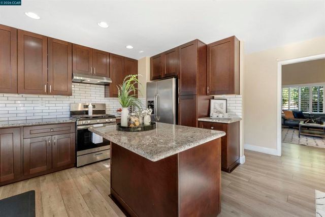 3611 Sunview Ct, Concord, CA 94520