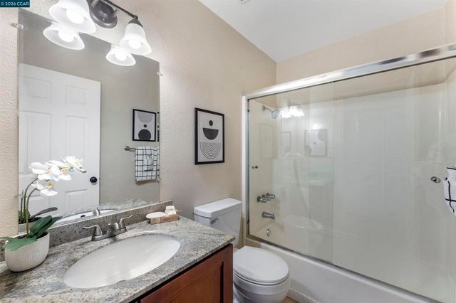 3611 Sunview Ct, Concord, CA 94520