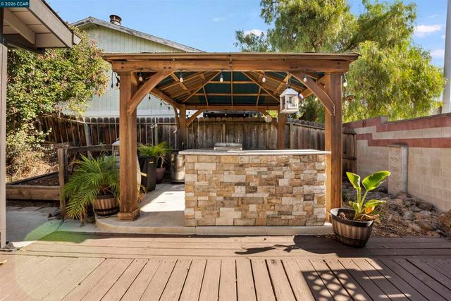 3611 Sunview Ct, Concord, CA 94520