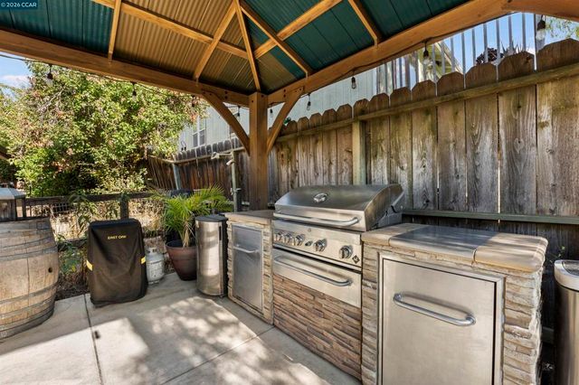3611 Sunview Ct, Concord, CA 94520