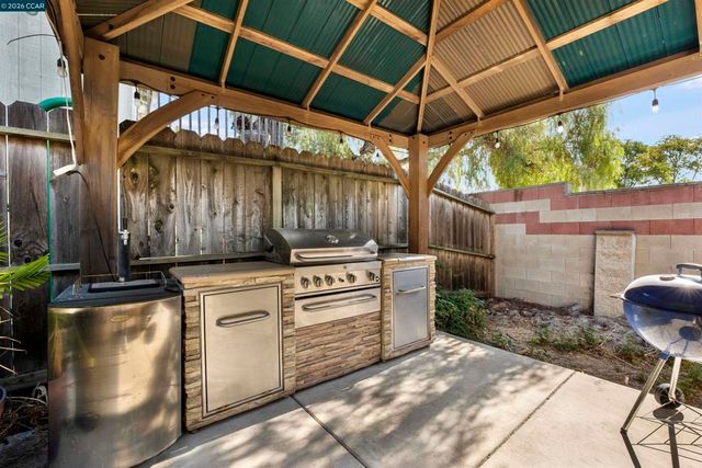 3611 Sunview Ct, Concord, CA 94520