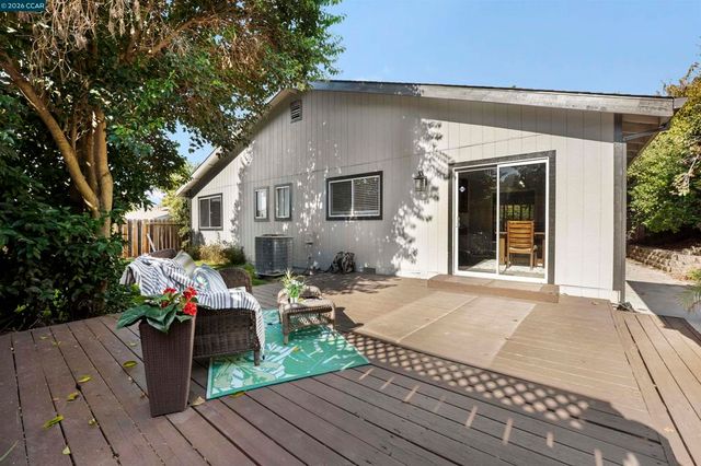 3611 Sunview Ct, Concord, CA 94520